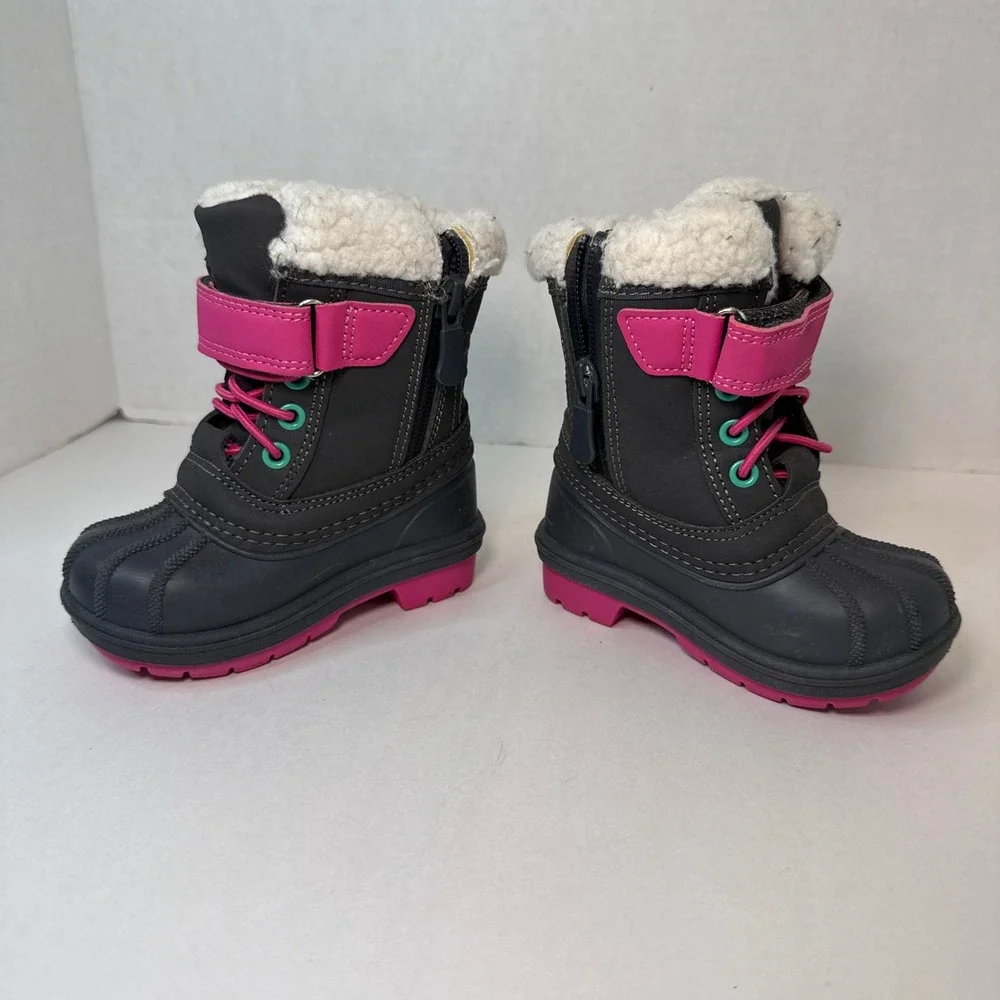 Cat & Jack Kids Gray Pink Faux Fur Lined Winter Snow Duck Boots Size 5 Toddler